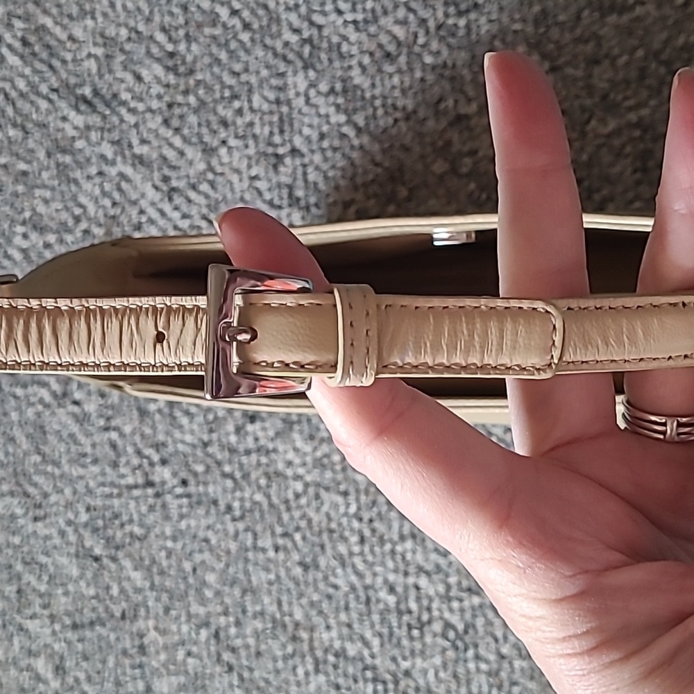 Purse - Picture 4 of 4